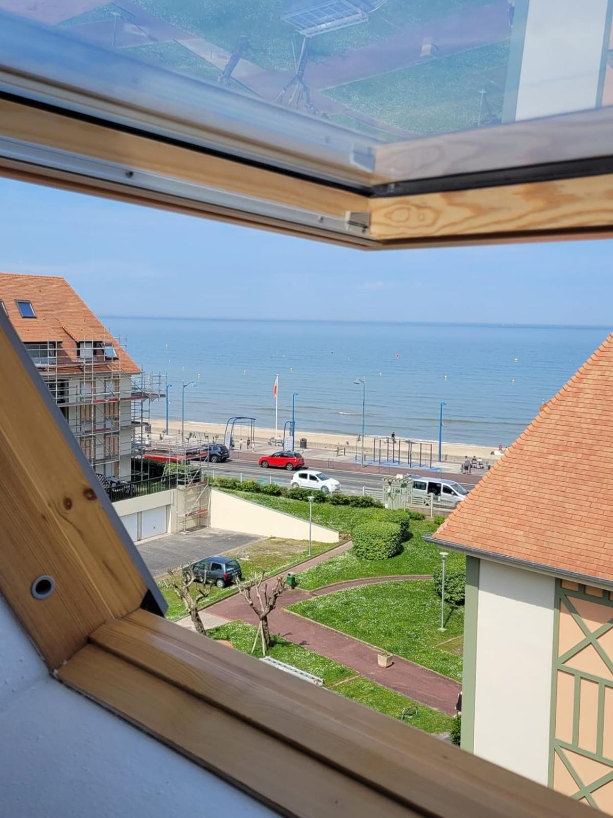 "Mon Evidence!" Magnifique Appartement Vue Mer Et Acces Direct A La Plage Villers-sur-Mer Bagian luar foto